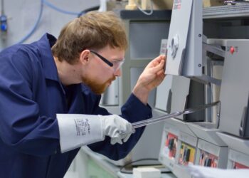 Doktorant z PG zbada kwantowy magnetyzm w USA